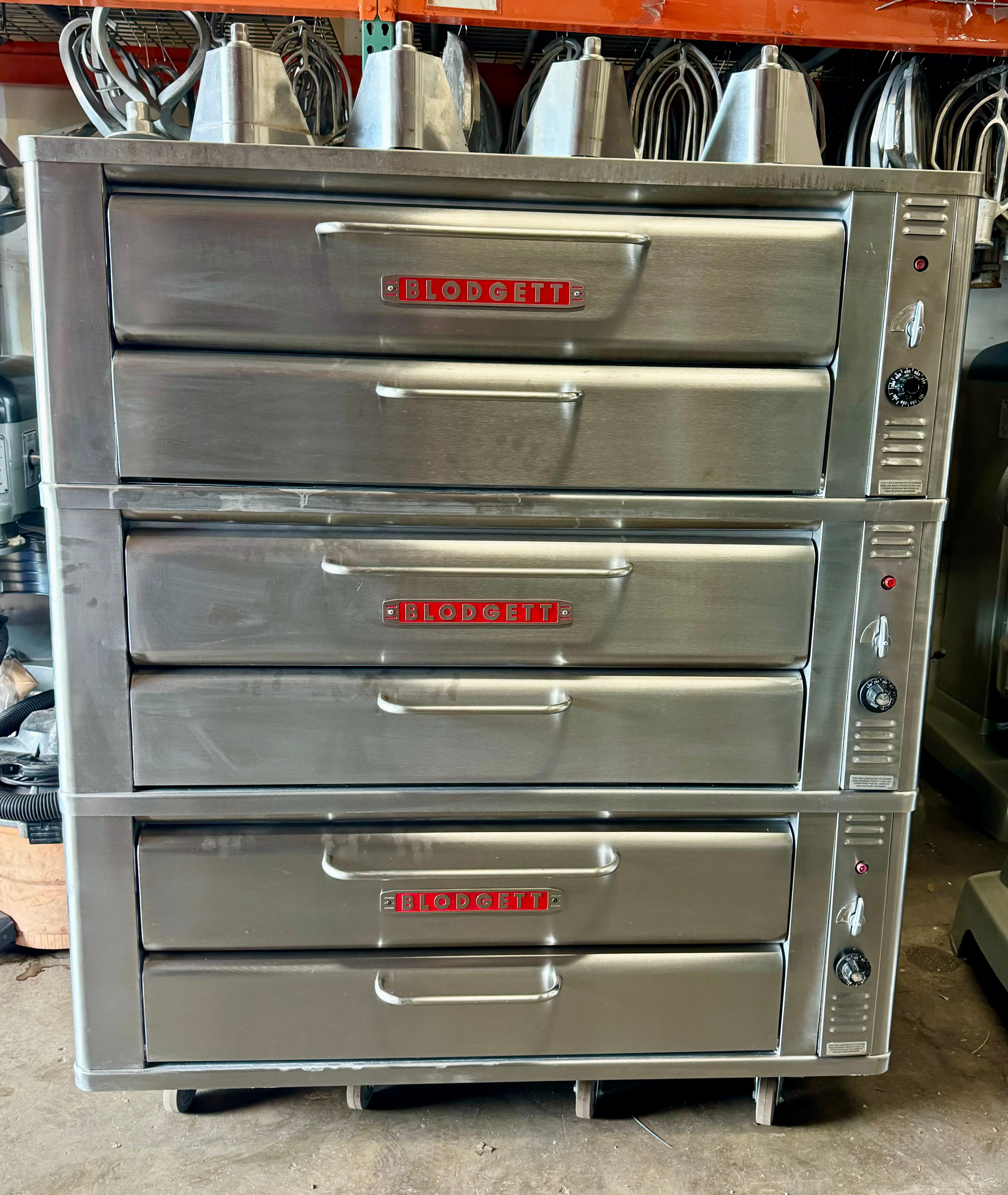 Reconditioned Blodgett 961 Triple Deck Pizza Oven